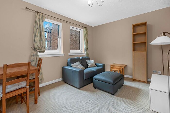 1 Bedroom Flat To Rent In White Park, Gorgie, Edinburgh, EH11