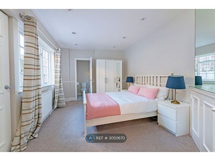 2 Bedroom Flat To Rent In Combermere Road, London, SW9