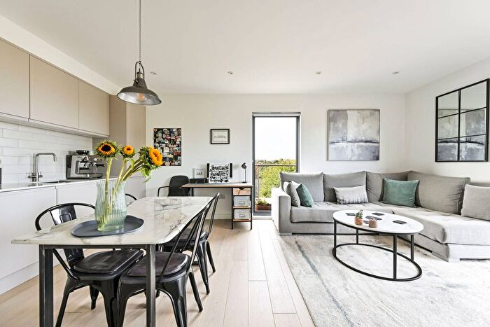 1 Bedroom Flat For Sale In Keswick Road, East Putney, London, SW15