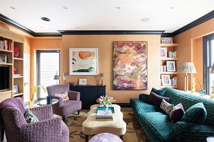 2 Bedroom Flat For Sale In Ladbroke Grove, London, W10