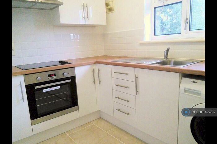 1 Bedroom Flat To Rent In Milton Road, Cambridge, CB4