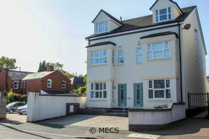 4 Bedroom Semi-Detached House To Rent In Lonsdale Road, Birmingham, West Midlands, B17