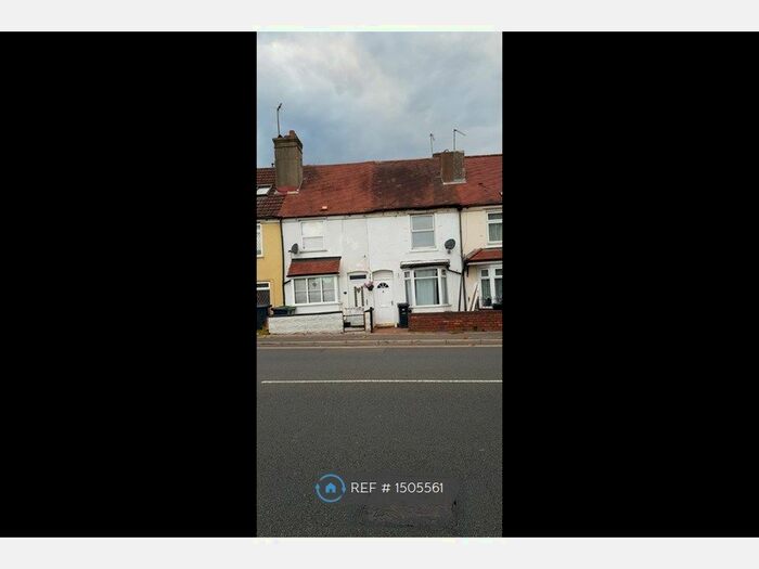 3 Bedroom Terraced House To Rent In Dudley Road, Brierley Hill, DY5