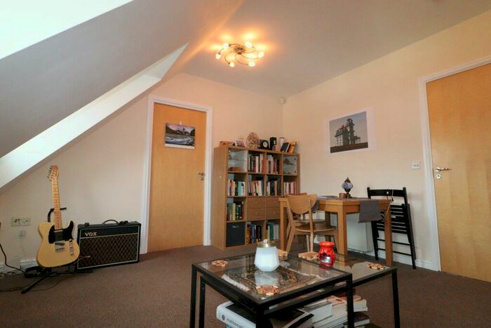 1 Bedroom Flat For Sale In Holland Close, Loughborough, LE11
