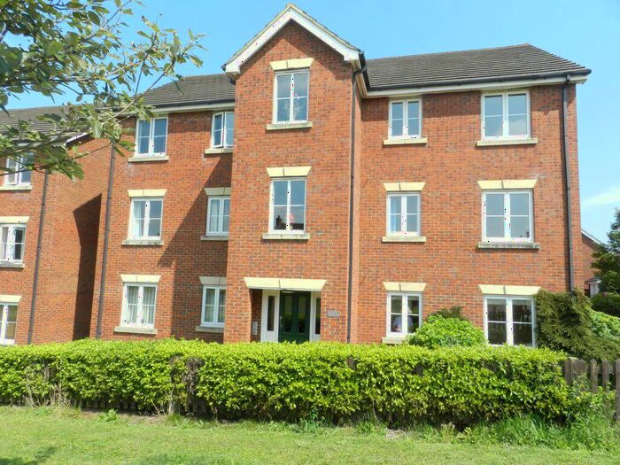 2 Bedroom Flat To Rent In Lang Farm, NN11