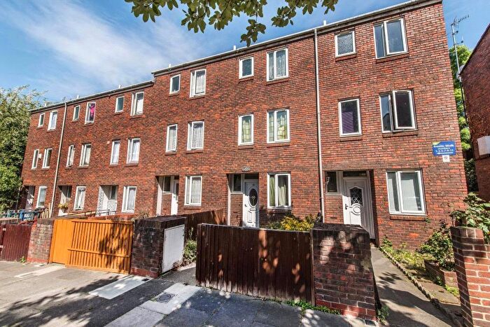 4 Bedroom Terraced House To Rent In Frostic Walk, London, E1