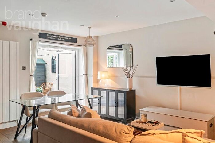 1 Bedroom Flat For Sale In Clarendon Place, Brighton, East Sussex, BN2