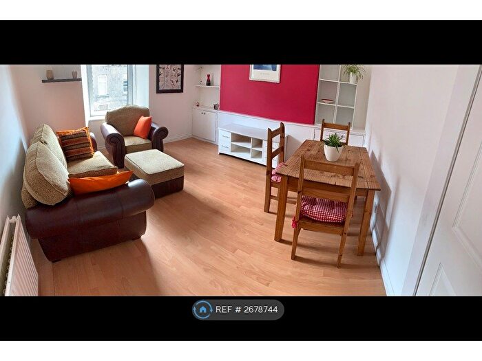 2 Bedroom Flat To Rent In Lamond Place, Aberdeen, AB25