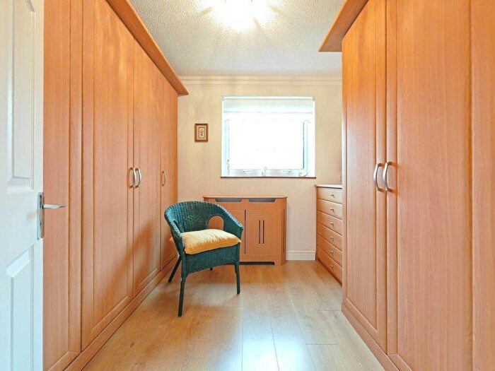 3 Bedroom Link Detached House To Rent In Ardingly, Bracknell, RG12