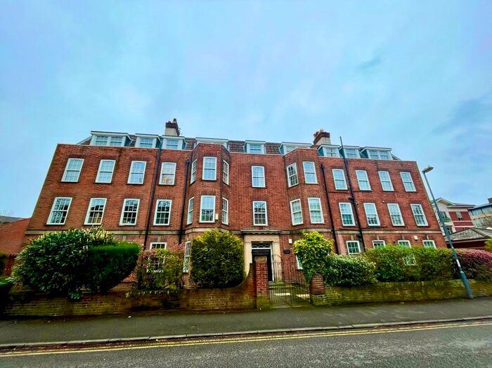 1 Bedroom Flat To Rent In Stirling Court, Stirling Road, Edgbaston, B16