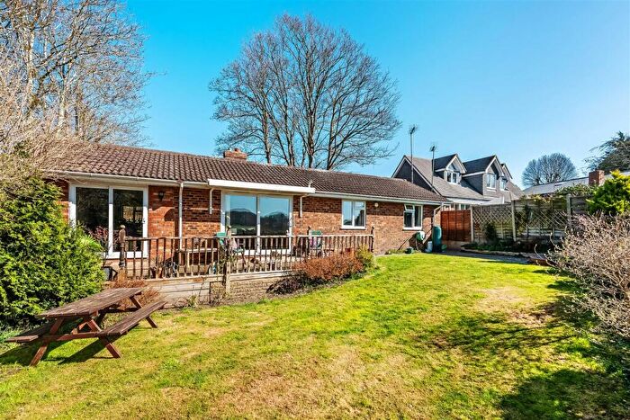 3 Bedroom Bungalow For Sale In Grosvenor Road, Langley Vale, Epsom, KT18