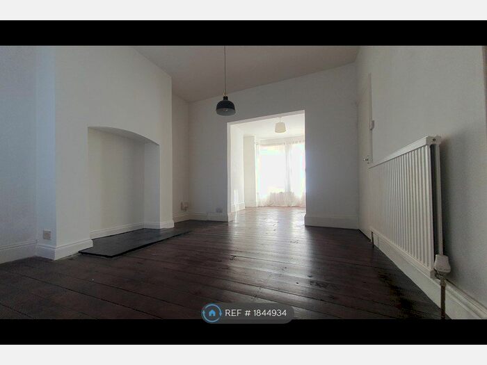 2 Bedroom Terraced House To Rent In Hardy Street, Hull, HU5