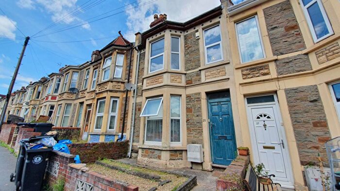 4 Bedroom Property To Rent In Douglas Road, Bristol, BS7