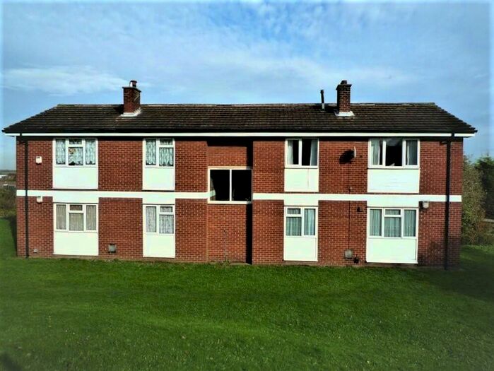 2 Bedroom Flat To Rent In Elston Close, Mansfield, Nottinghamshire, NG19