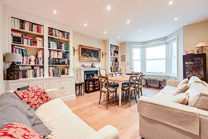 1 Bedroom Flat For Sale In Merrington Road, West Brompton, London, SW6