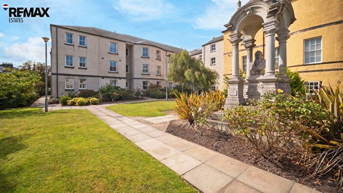 2 Bedroom Flat For Sale In St. Brycedale Road, Kirkcaldy, KY1