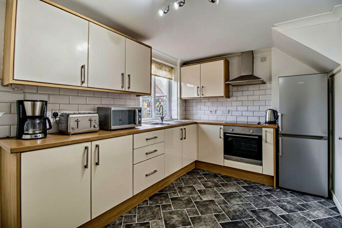 3 Bedroom Terraced House For Sale In Enderby Road, Scunthorpe, DN17
