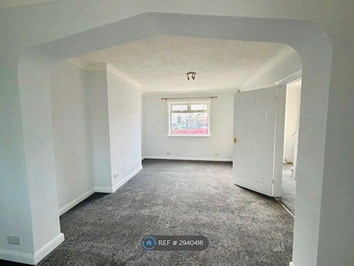 3 Bedroom Terraced House To Rent In Thomson Avenue, Doncaster, DN4