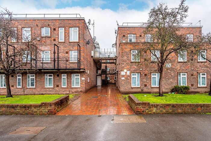 1 Bedroom Flat For Sale In Springwell Road, Heston, Hounslow, TW5