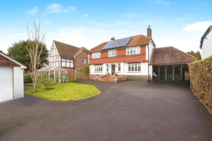 5 Bedroom Detached House For Sale In Borers Arms Road, Copthorne, Crawley, RH10