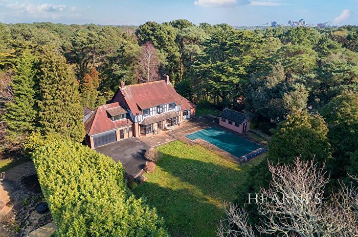 6 Bedroom Detached House For Sale In Leven Avenue, Talbot Woods, Bournemouth, BH4