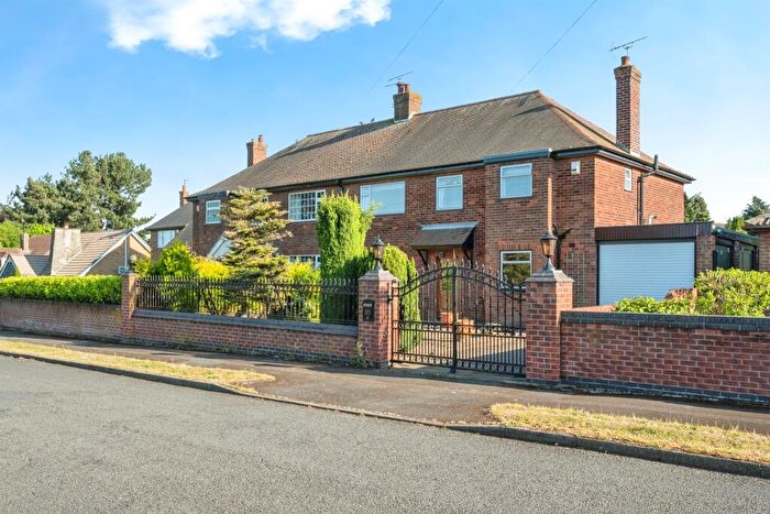 3 Bedroom Semi-Detached House For Sale In Ingham Road, Bawtry, Doncaster, DN10