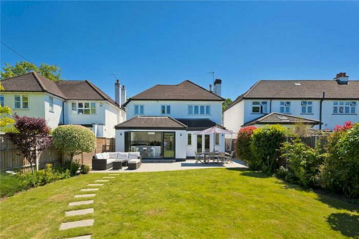 4 Bedroom Detached House To Rent In The Woodlands, Esher, Surrey, KT10