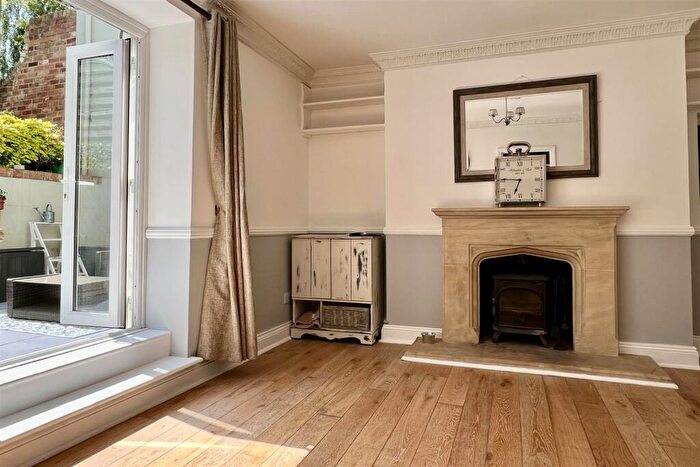2 Bedroom Flat For Sale In Glenowen House, Lansdown, Cheltenham, GL50