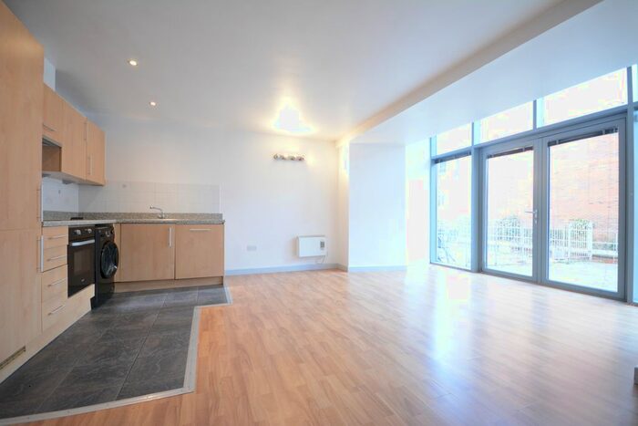 2 Bedroom Flat To Rent In The Hicking Building, Queens Road, Nottingham, NG2
