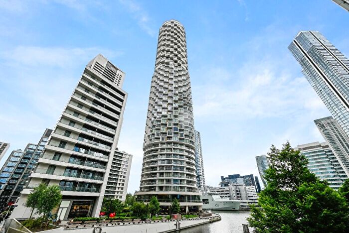 2 Bedroom Apartment To Rent In Park Drive, London, E14