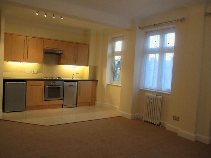 Flat To Rent In Hall Road St Johns Wood, NW8