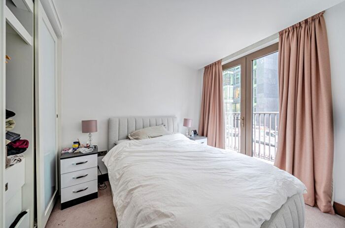 1 Bedroom Flat For Sale In Fetter Lane, London, EC4A