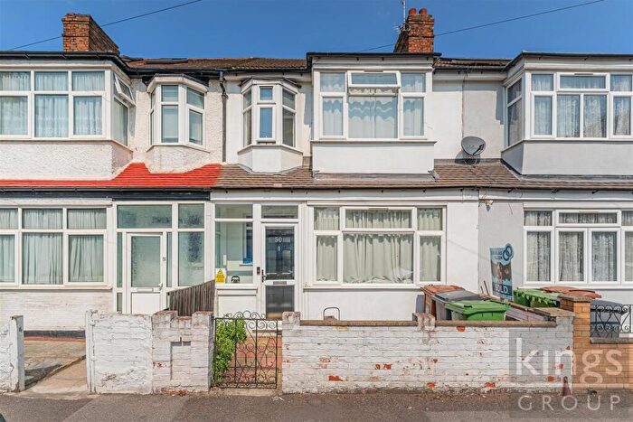 3 Bedroom House For Sale In Overton Road, London, E10