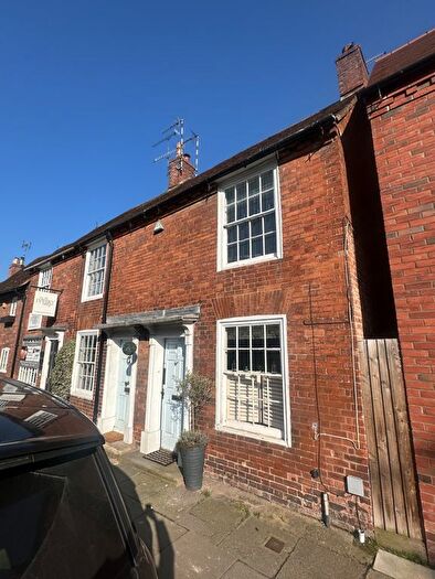 3 Bedroom Town House For Sale In High Street, Henley-In-Arden, B95