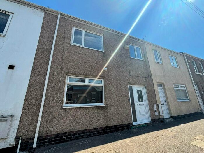 3 Bedroom House To Rent In High Street North, DH7