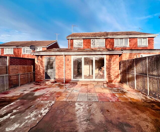 3 Bedroom Semi-Detached House For Sale In Washford Farm Road, Kingsnorth, Ashford, TN23