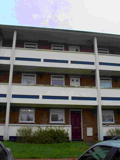 1 Bedroom Flat To Rent In Pondmoor Road, Bracknell, RG12