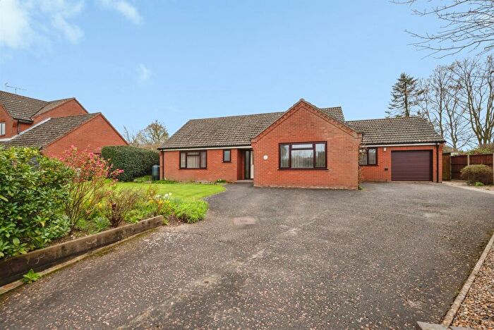 3 Bedroom Detached Bungalow For Sale In Oaklands Park, North Walsham, NR28