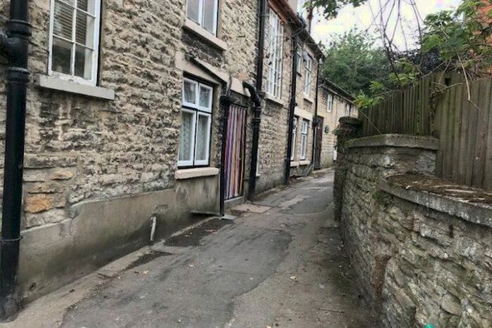 2 Bedroom Cottage To Rent In Hall Garth, Pickering, YO18