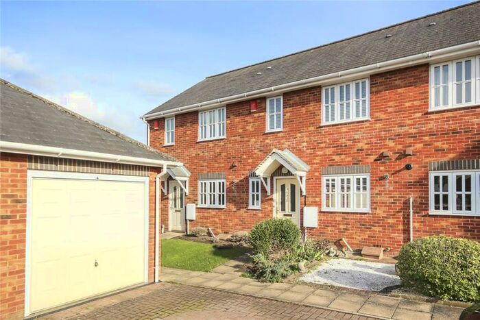 2 Bedroom Terraced House To Rent In Dickinsons Field Harpenden, AL5