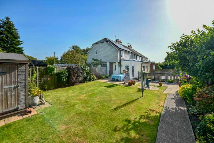 3 Bedroom Cottage For Sale In Bowl Road, Charing, TN27