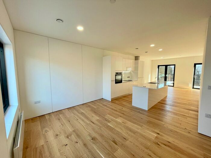 3 Bedroom Town House To Rent In Guest Street, Stubb Mews, Manchester, M4