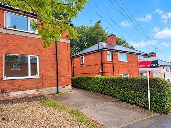 3 Bedroom House To Rent In Deepdene Way, Nottingham, NG8