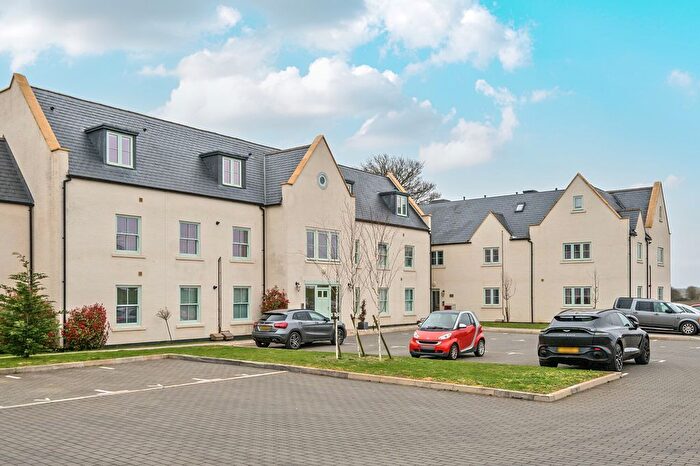 2 Bedroom Flat For Sale In Windrush Heights, Burford, OX18