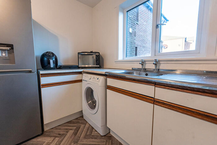 1 Bedroom Flat For Sale In Centenary Gardens, Coatbridge, ML5