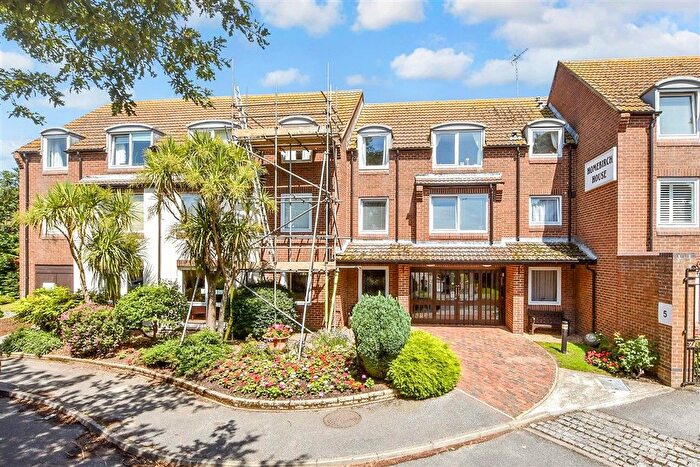 1 Bedroom Flat For Sale In Hunting Gate, Birchington, Kent, CT7