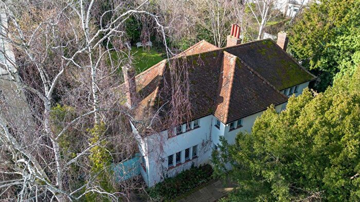 4 Bedroom Detached House For Sale In Banbury Road, Oxford, OX2