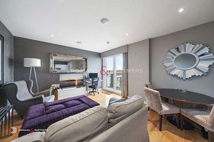 3 Bedroom Flat To Rent In Ceram Court, Poplar, E3