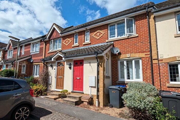 3 Bedroom Terraced House To Rent In Knaphill, Woking, Surrey, GU21