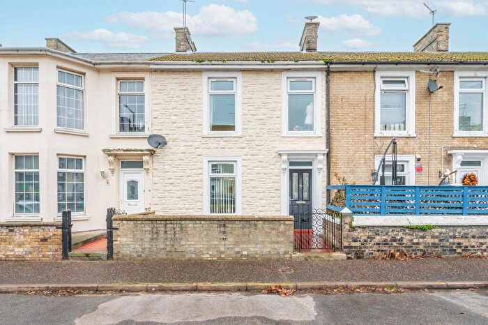 4 Bedroom Terraced House For Sale In Crown Road, Great Yarmouth, NR30